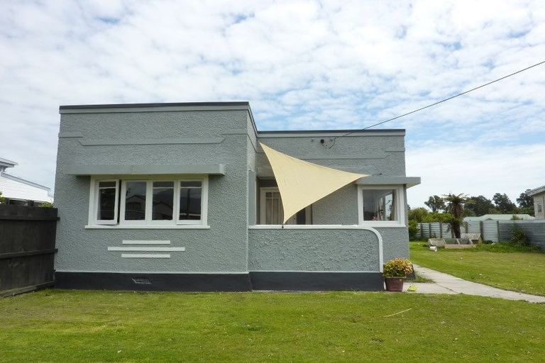 Photo of property in 180 Queen Street, Westport, 7825