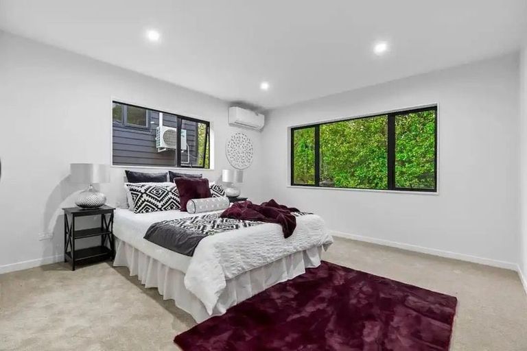 Photo of property in 56c Donovan Avenue, Massey, Auckland, 0614