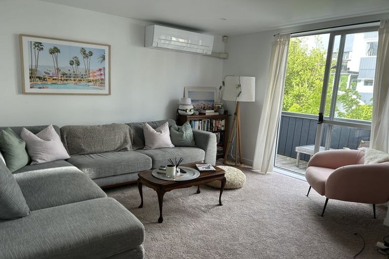 Photo of property in Altar Apartments, 32/120 Rintoul Street, Newtown, Wellington, 6021