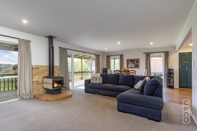 Photo of property in 293 Ararimu Valley Road, Helensville, Waimauku, 0882