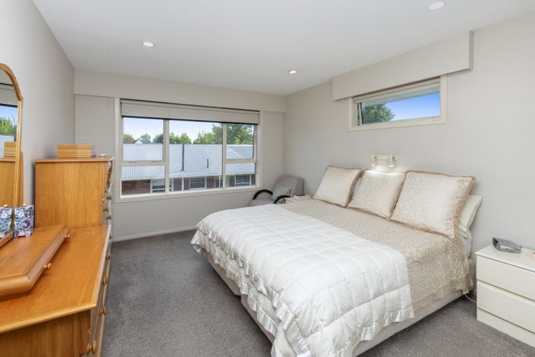 Photo of property in 32 Lynfield Avenue, Ilam, Christchurch, 8041