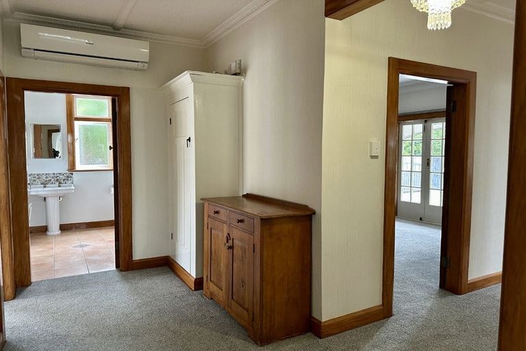 Photo of property in 42 Puriri Terrace, Roslyn, Palmerston North, 4414