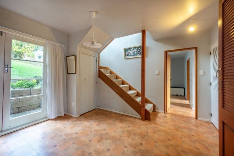 Photo of property in 43 Kotare Street, Waikanae, 5036