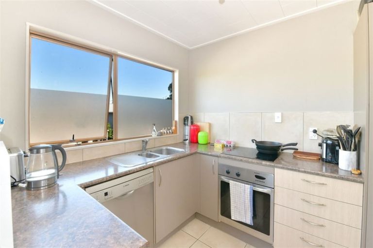 Photo of property in 6a Quo Vadis Place, Red Beach, 0932