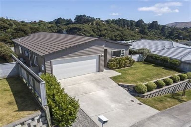 Photo of property in 4 Gennaker Lane, Whitby, Porirua, 5024