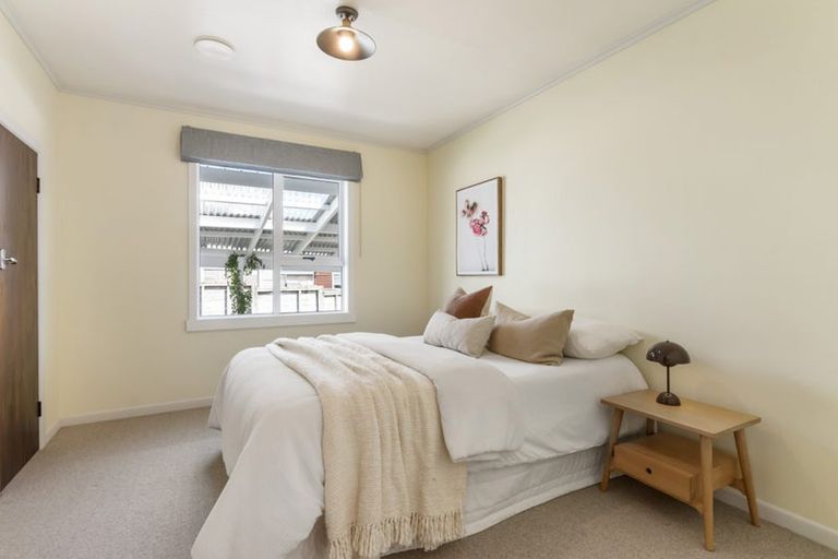 Photo of property in 1/10 Raines Avenue, Forrest Hill, Auckland, 0620