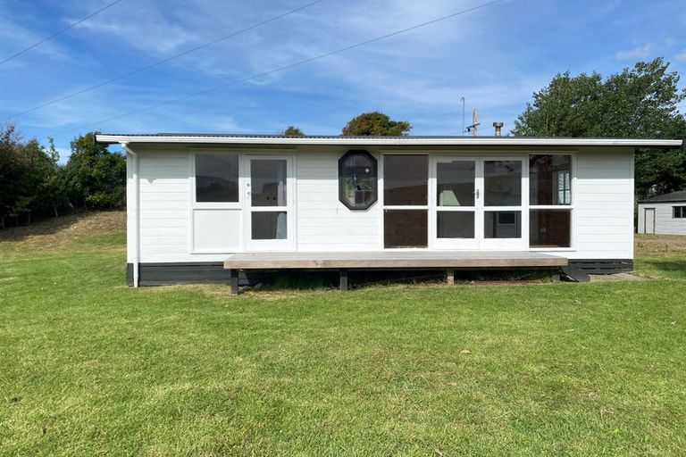 Photo of property in 112 Ngarara Road, Waikanae, 5036