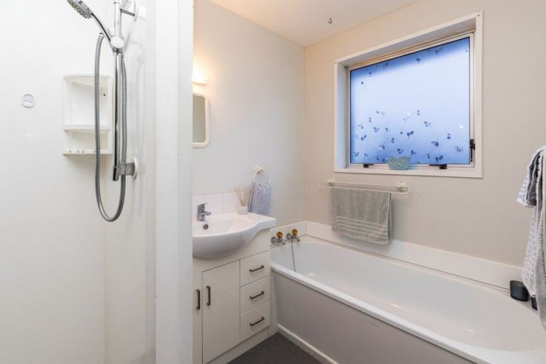 Photo of property in 2/12 Steadman Road, Broomfield, Christchurch, 8042