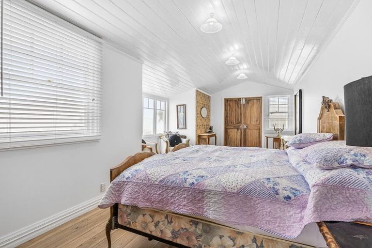 Photo of property in 3 Robin Hood Bay Road, Peraki, Little River, 7591