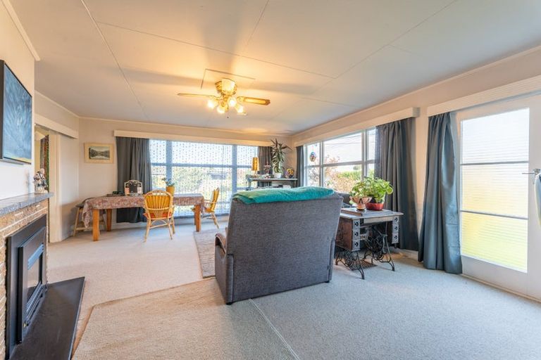 Photo of property in 15 Rugby Street, Waimate, 7924