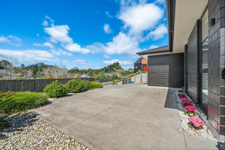 Photo of property in 21c Garrett Drive, Whalers Gate, New Plymouth, 4310