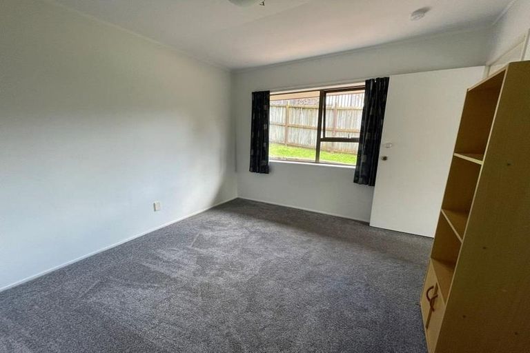 Photo of property in 1/17 Weetman Drive, Browns Bay, Auckland, 0630