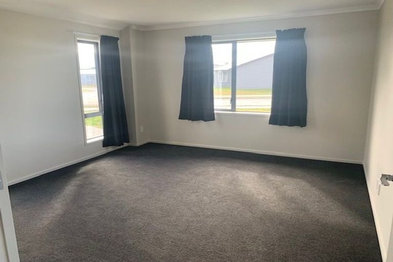 Photo of property in 92 Belgrove Drive, Waipukurau, 4200