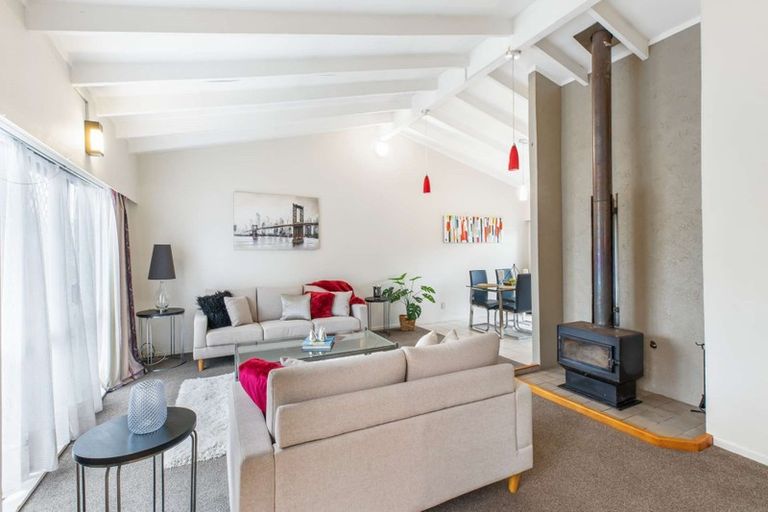 Photo of property in 7b Grove Road, Papakura, 2110