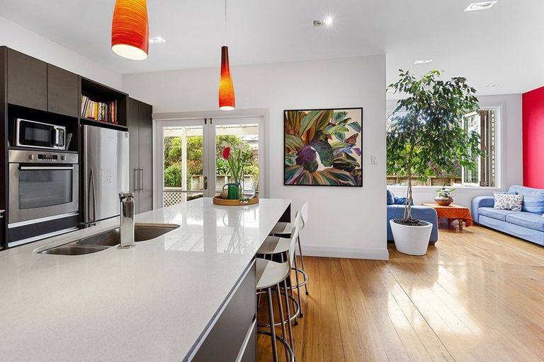 Photo of property in 9 Richmond Avenue, Karori, Wellington, 6012