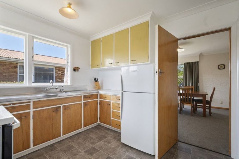 Photo of property in 19 Henare Street, West End, Palmerston North, 4412
