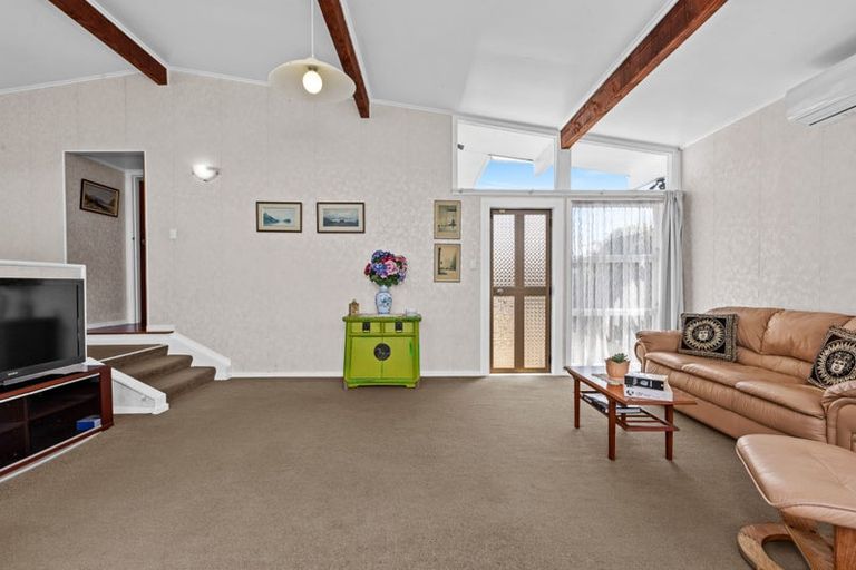 Photo of property in 5 Hatton Road, Orewa, 0931