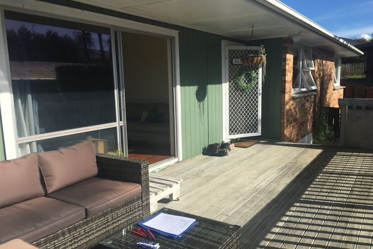 Photo of property in 30 Megan Avenue, Pakuranga Heights, Auckland, 2010