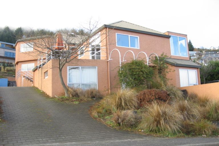 Photo of property in 7a Kent Street, Queenstown, 9300
