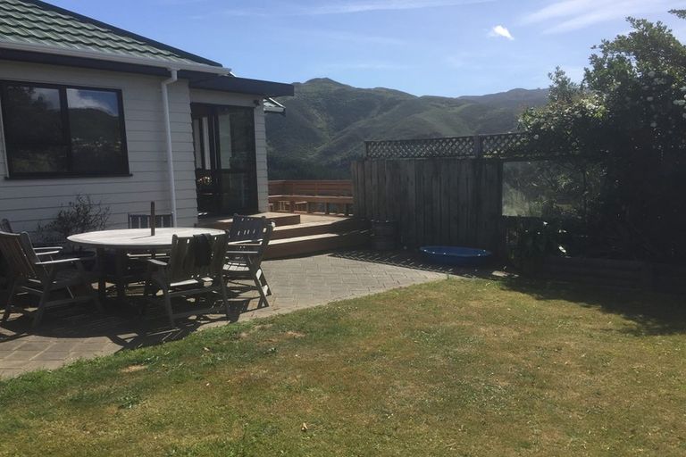 Photo of property in 7 Irwell Street, Island Bay, Wellington, 6023