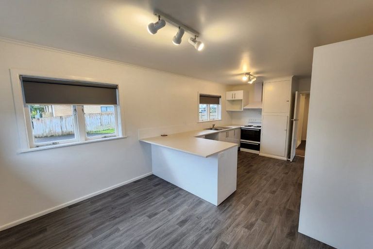 Photo of property in 41 Hill Crescent, Papakura, 2110