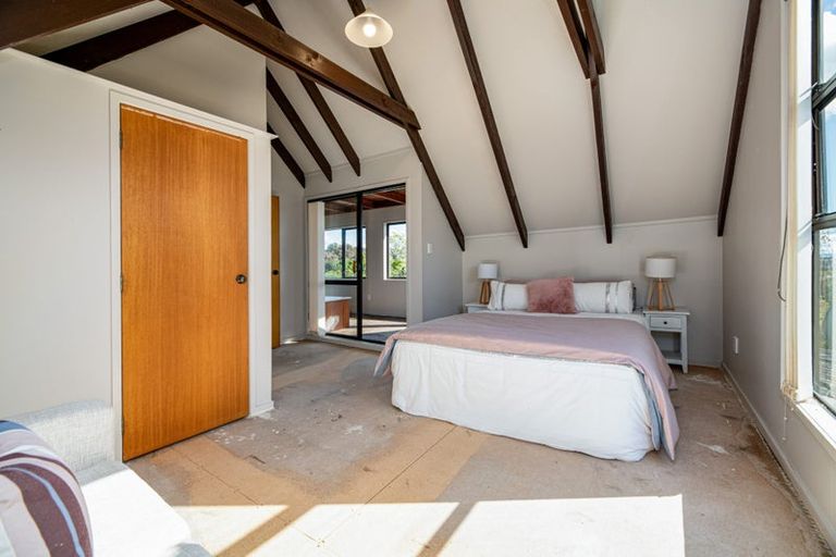 Photo of property in 84a/2 Avonleigh Road, Green Bay, Auckland, 0604