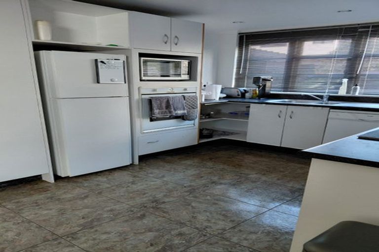 Photo of property in 30 Mana Esplanade, Paremata, Porirua, 5026