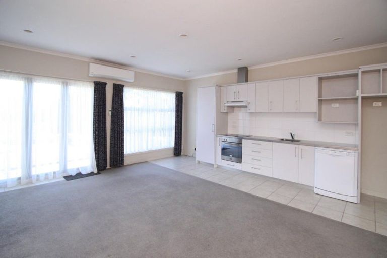 Photo of property in 2/38 Maratahu Street, Westown, New Plymouth, 4310