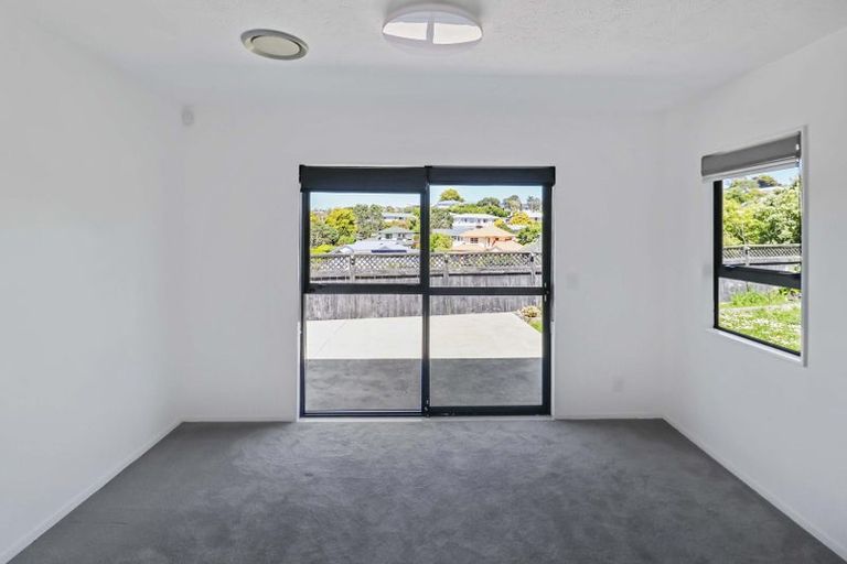 Photo of property in 32 Ring Lane, Paparangi, Wellington, 6037