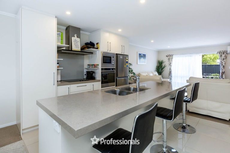 Photo of property in 5 Ashington Road, Silverstream, Upper Hutt, 5019