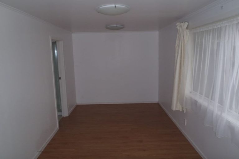 Photo of property in 1/59 Glendale Road, Glen Eden, Auckland, 0602