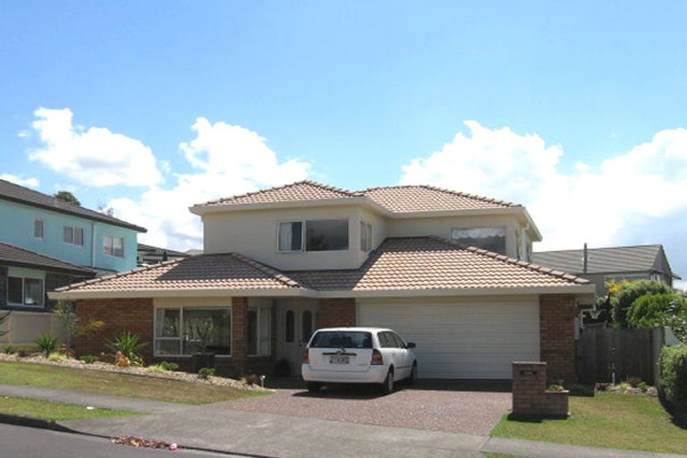 Photo of property in 1/36 Whiting Grove, West Harbour, Auckland, 0618