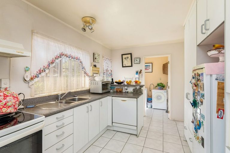 Photo of property in 39 Frank Evans Place, Henderson, Auckland, 0610