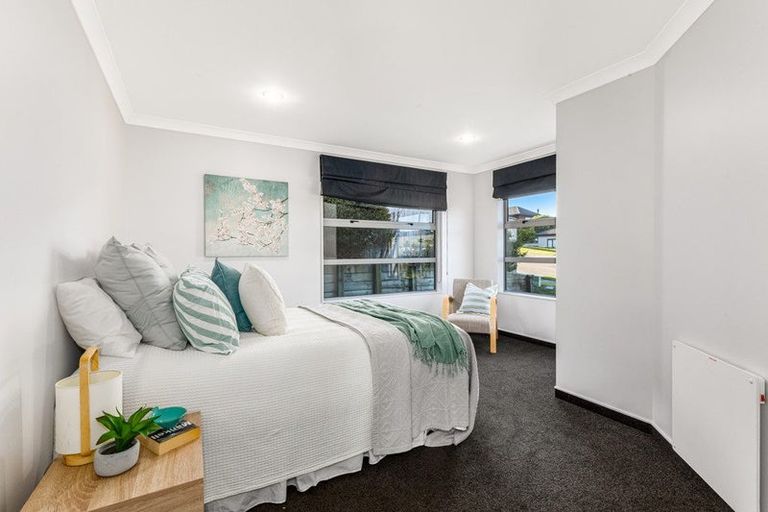 Photo of property in 38 Tongariro Drive, Aotea, Porirua, 5024