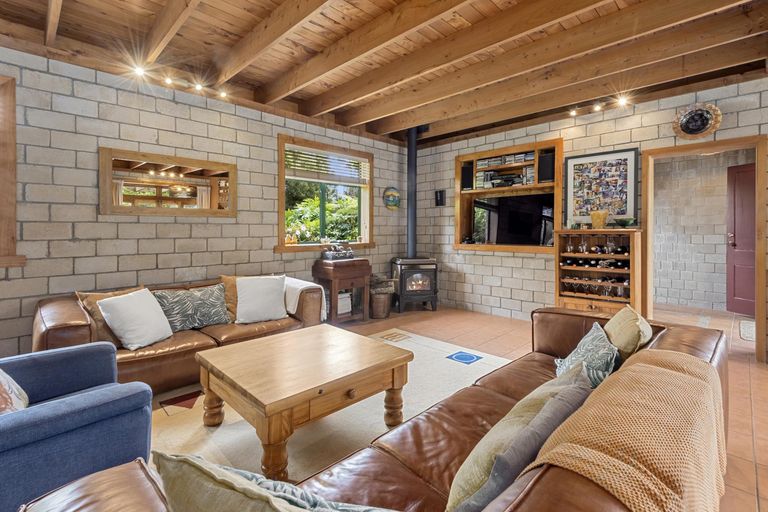 Photo of property in 45 Clapham Road, Whareora, Whangarei, 0175