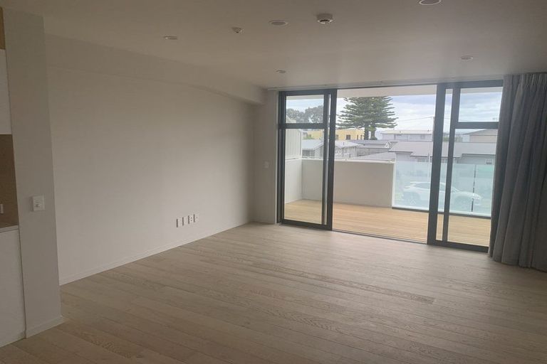 Photo of property in 4/388 Hibiscus Coast Highway, Orewa, 0931