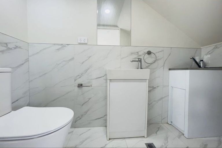 Photo of property in 2/49 Gloucester Road, Manurewa, Auckland, 2102