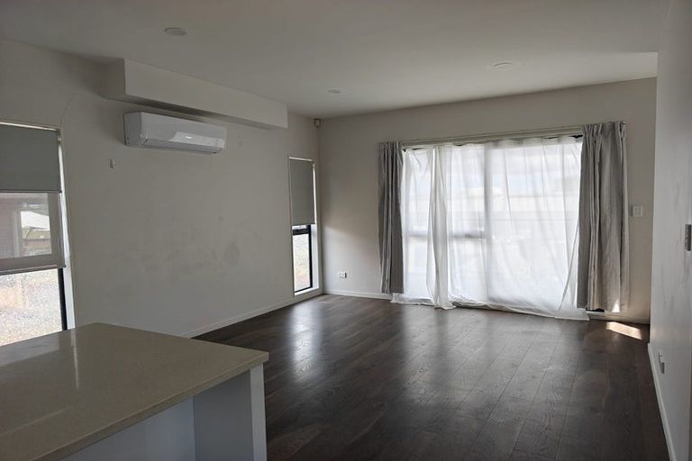 Photo of property in 2/16 William Roberts Road, Pakuranga, Auckland, 2010