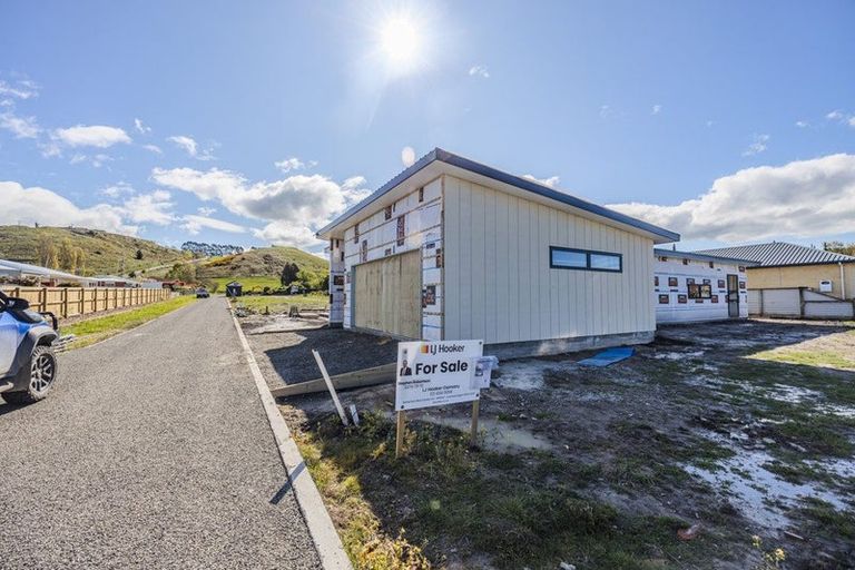 Photo of property in 2 Tui Lane, Oamaru North, 9400