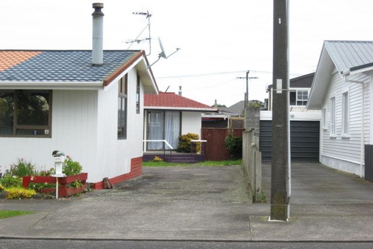 Photo of property in 28 Record Street, Fitzroy, New Plymouth, 4312
