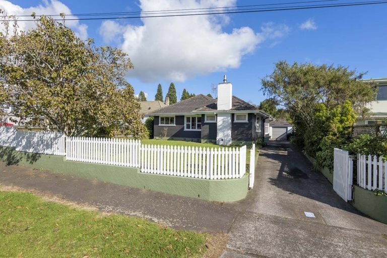 Photo of property in 29 Plympton Street, Brooklands, New Plymouth, 4310
