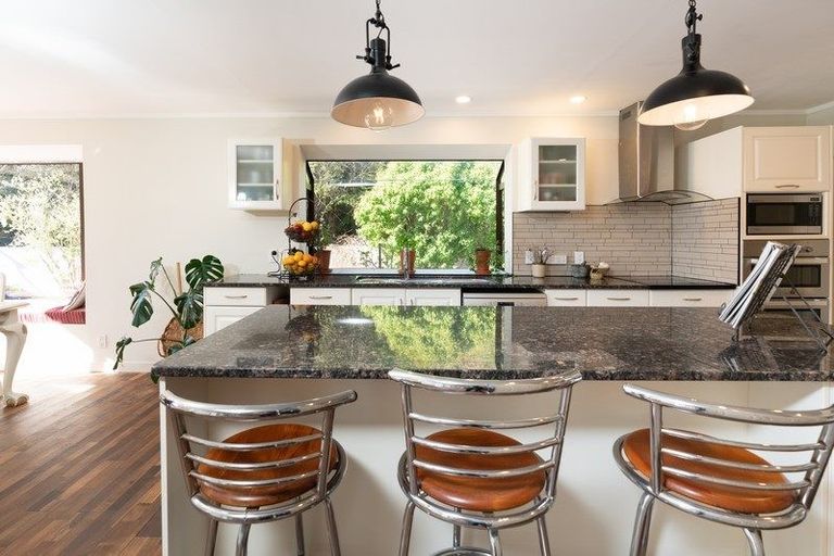 Photo of property in 257 Mazengarb Road, Paraparaumu, 5032