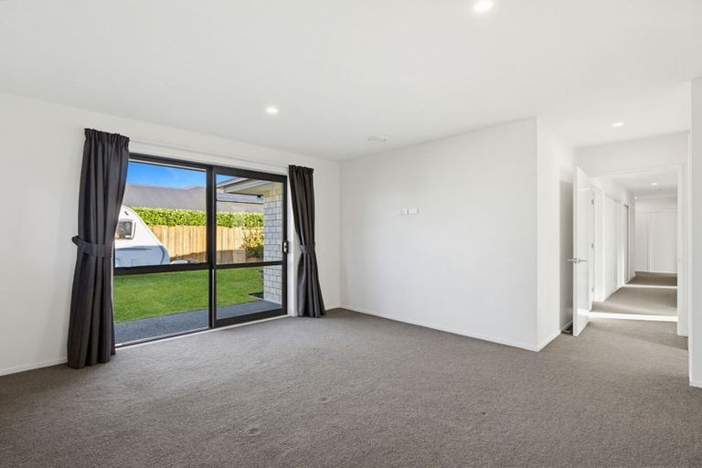 Photo of property in 6 Denton Street, Amberley, 7410
