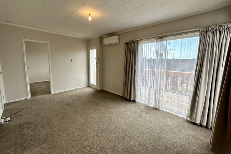 Photo of property in 24 Fitzwater Place, Henderson, Auckland, 0612