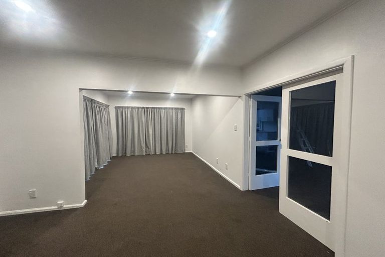 Photo of property in 316 Memorial Avenue, Burnside, Christchurch, 8053