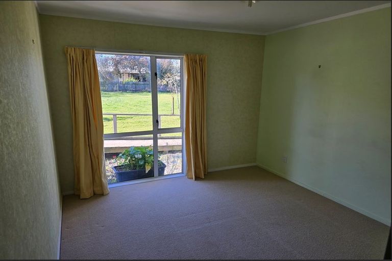 Photo of property in 28 Leeton Drive, Waipukurau, 4200