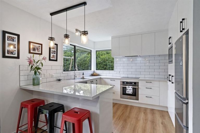 Photo of property in 6 Heaphy Place, Casebrook, Christchurch, 8051