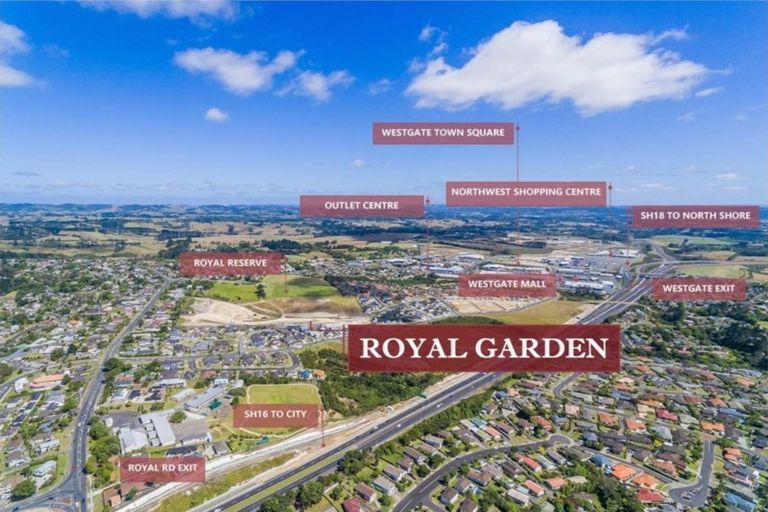 Photo of property in 19 Merv Clarke Lane, Massey, Auckland, 0614