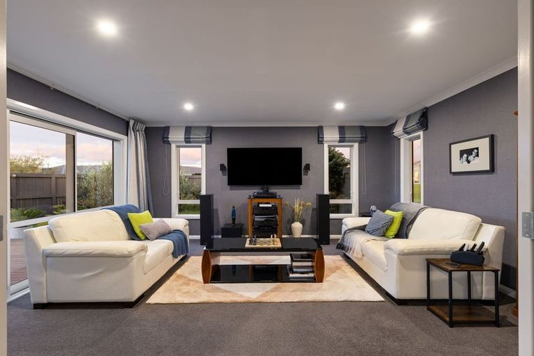 Photo of property in 3 Silicon Way, Fitzherbert, Palmerston North, 4410