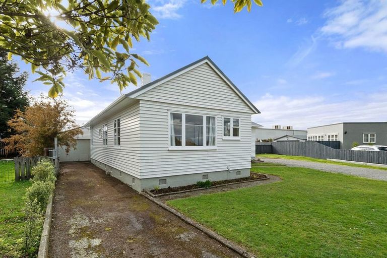 Photo of property in 10 Mcgregor Crescent, Masterton, 5810